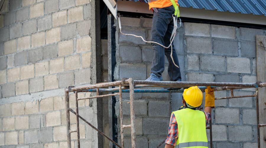 Professional residential roofers in Baroda, MI